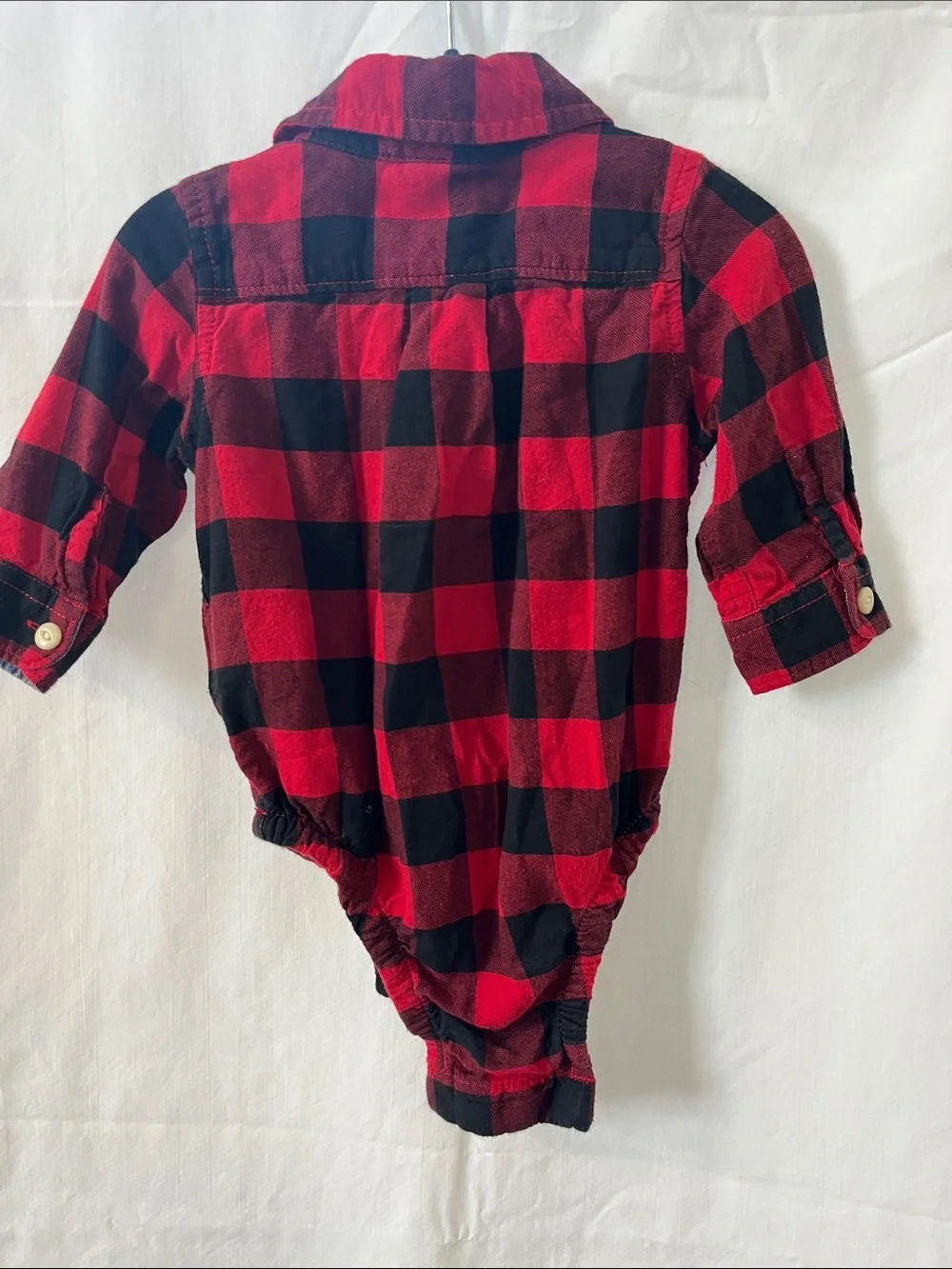 GAP plaid button